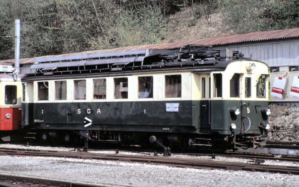 ABDeh 4/4 Nr.5 der St. Gallen-Gais-Appenzeller Bahn in Herisau am 16.05.1982.