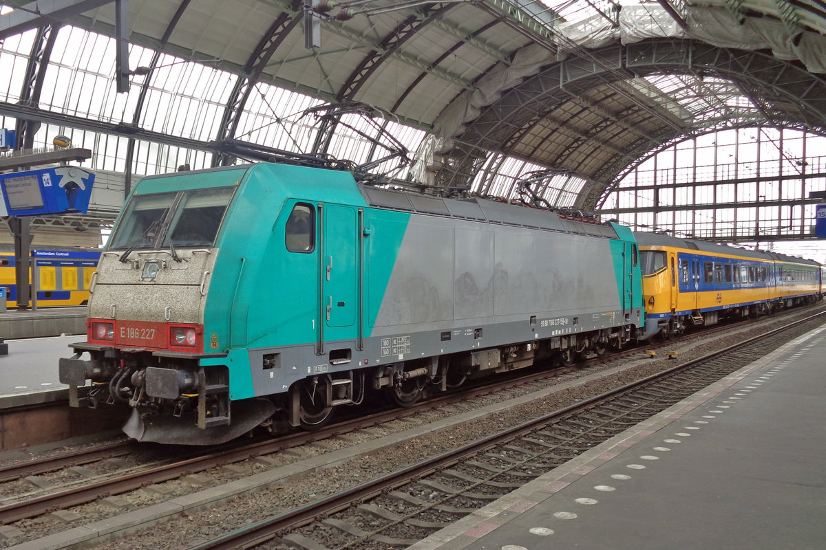 Alpha 186 227 treft am 9 Juli 2018 in Amsterdam Centraal ein. 