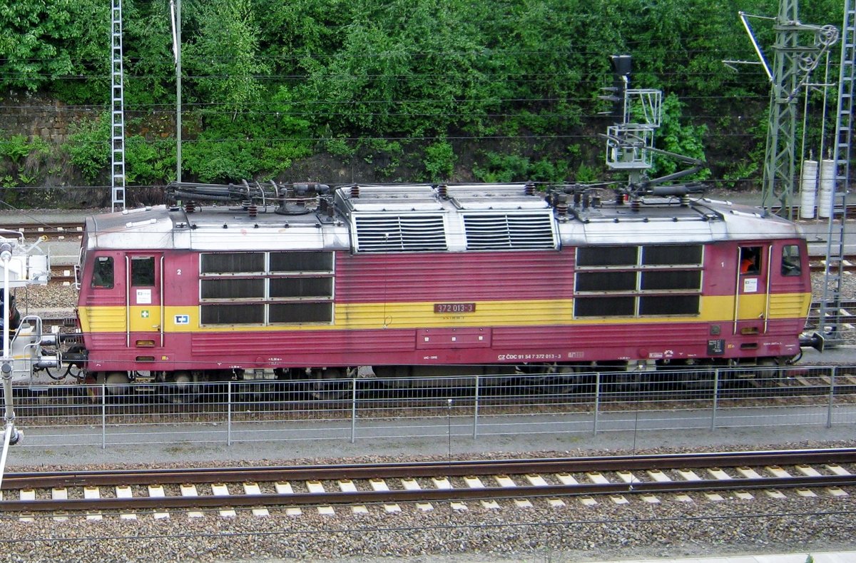 Am 12 Mai 2012 steht CD 372 013 in Bad Schandau.