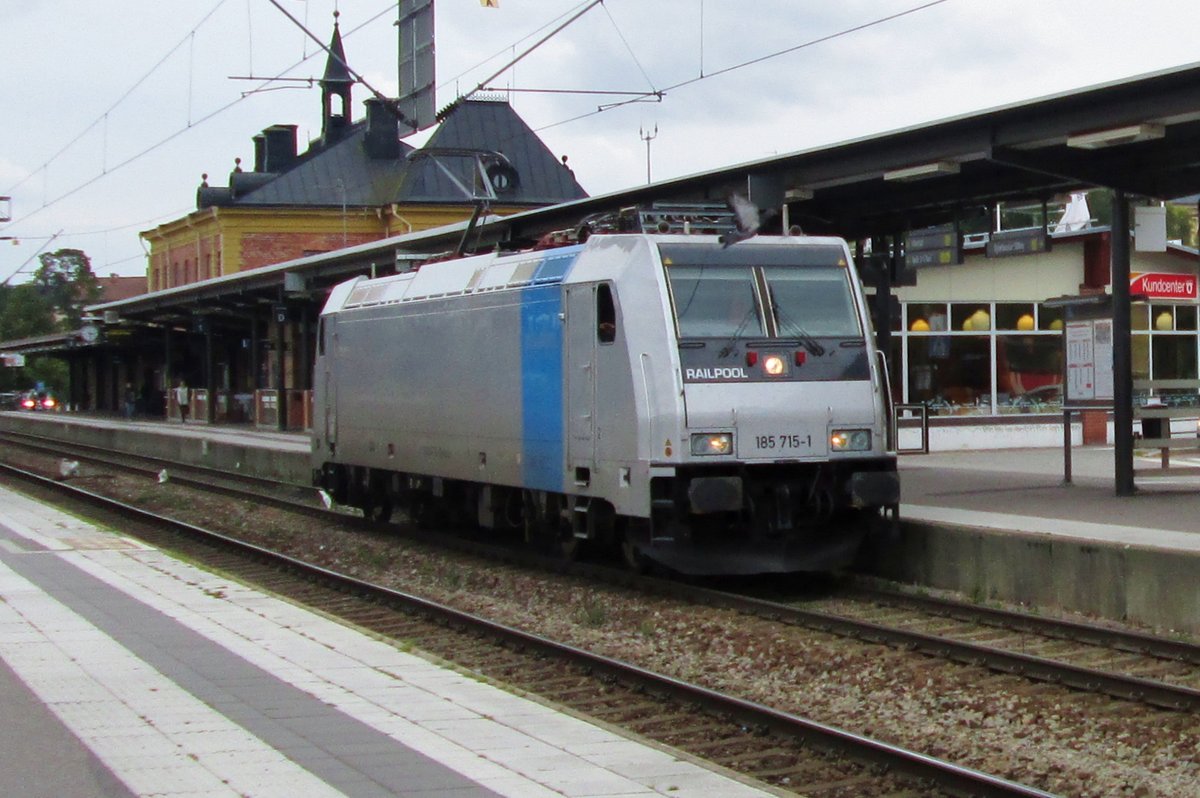 Am 13 September 2015 lauft 185 715 um in Linkoping. 