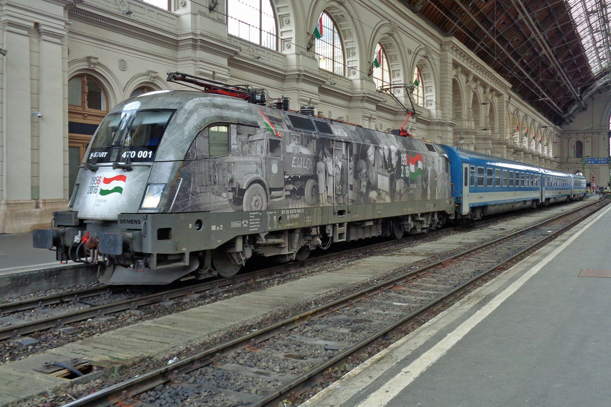 Am 21 September 2017 steht Jubiläumslok 470 001 in Budapest Keleti.