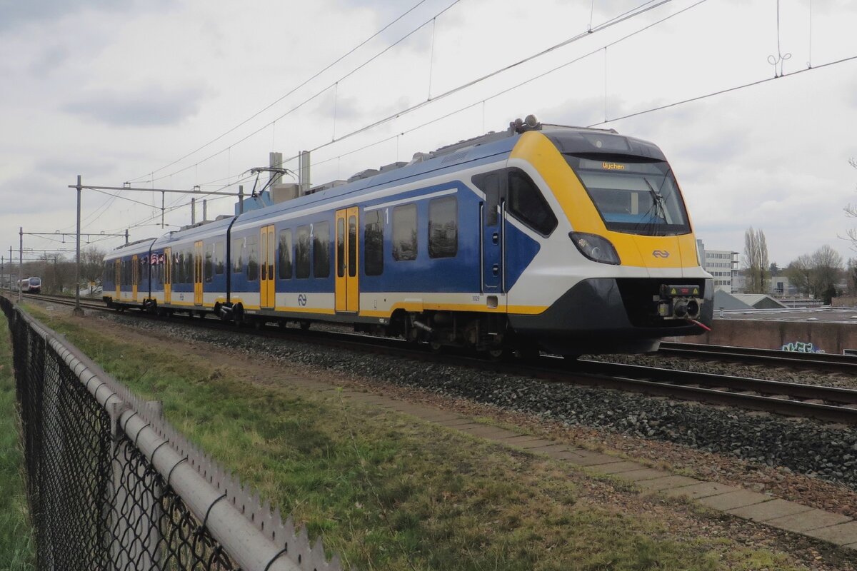 Am 8 April 2022 verlasst NS 3029 Nijmegen de Goffert als RB nach Dordrecht.