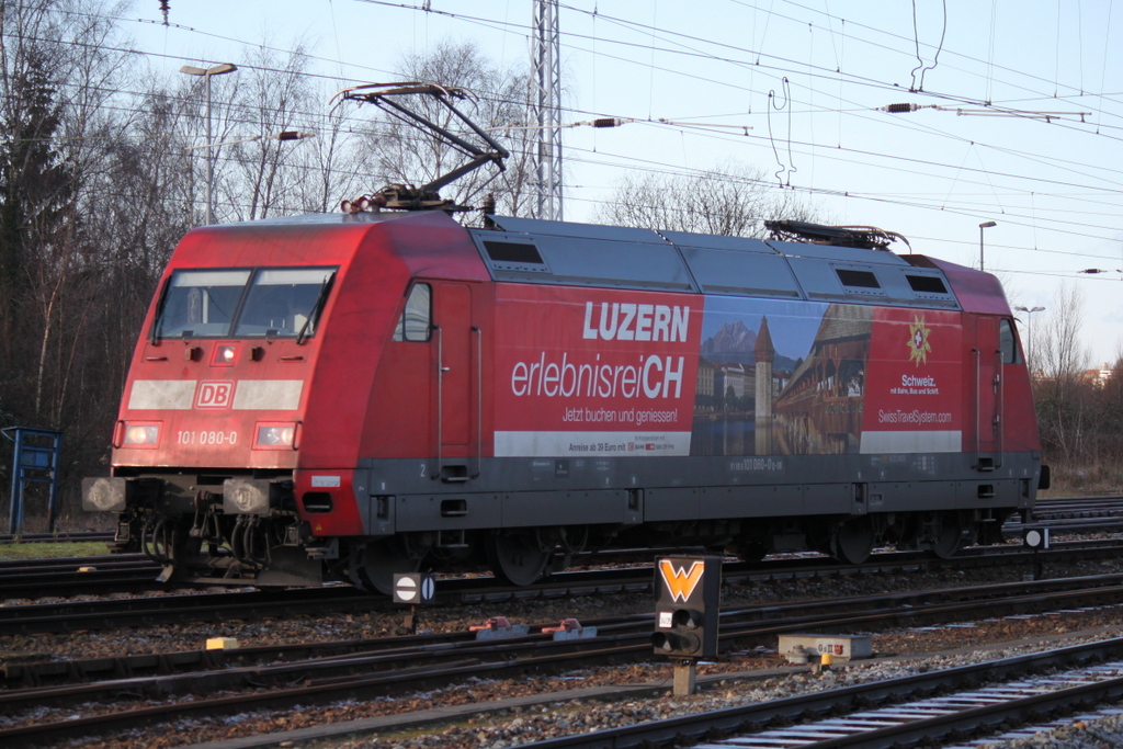 am Mittag lie� sich 101 080 im Rostocker Hbf blicken Ziel war sp�ter Leipzig Hbf.28.12.2014