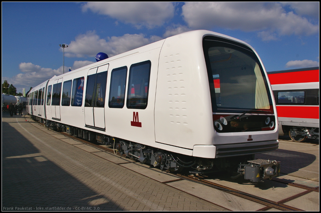 Bei dem Zug handelt es sich um einen führerstandslosen Metro-Zug für Kopenhagen, gebaut von ANSALDOBREDA SPA. Ausgestellt war der Zug auf der InnoTrans 2014 in Berlin