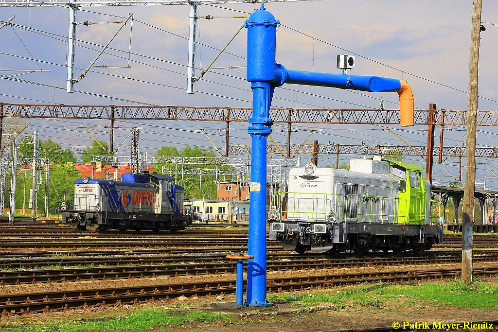 Captrain SM42 2326 & LOTOS SM42 - 2331 abgestellt am 30.04.2015 in Rzepin