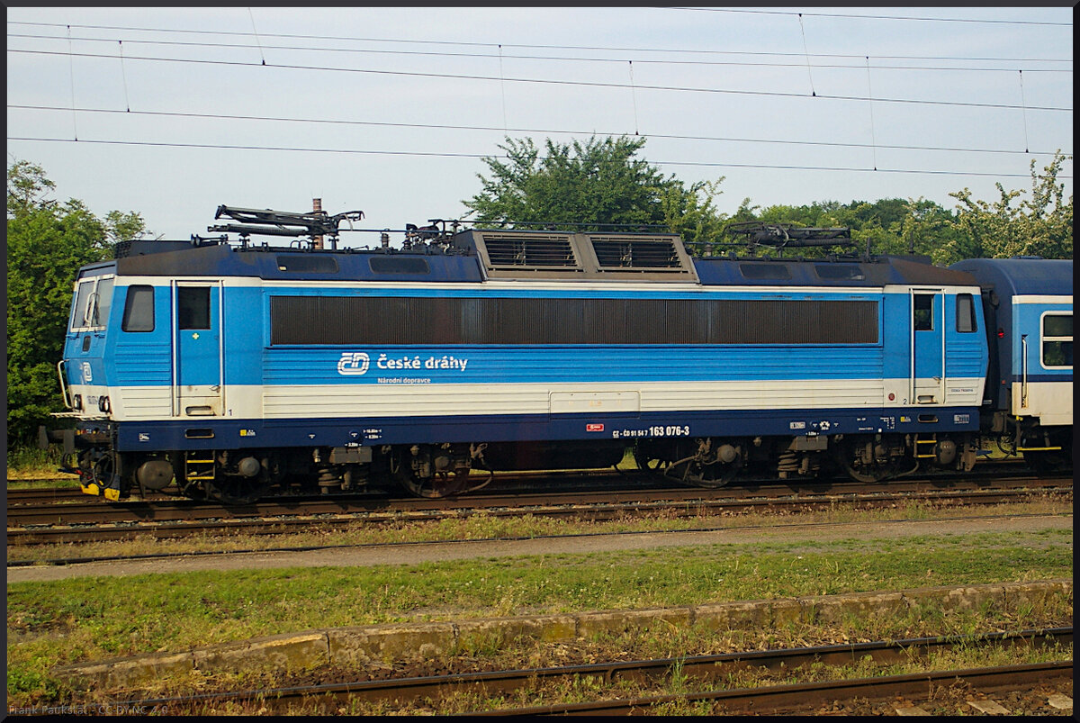 CD 163 076 stand abgebügelt mit einem R im Bahnhof Chlumec nad Cidlinou.

Chlumec nad Cidlinou, 20.05.2022
[CZ-CD 91 54 7 163 076-3]
