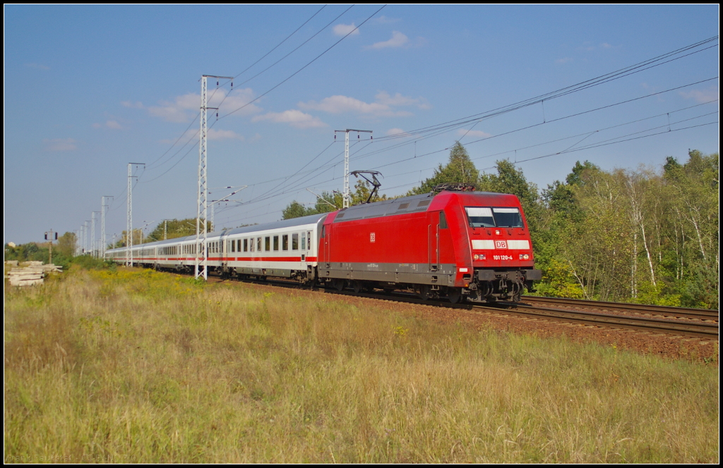 DB Fernverkehr 101 120-4 mit IC 1923 Bln.-S�dkreuz in Berlin Wuhlheide, 18.09.2014