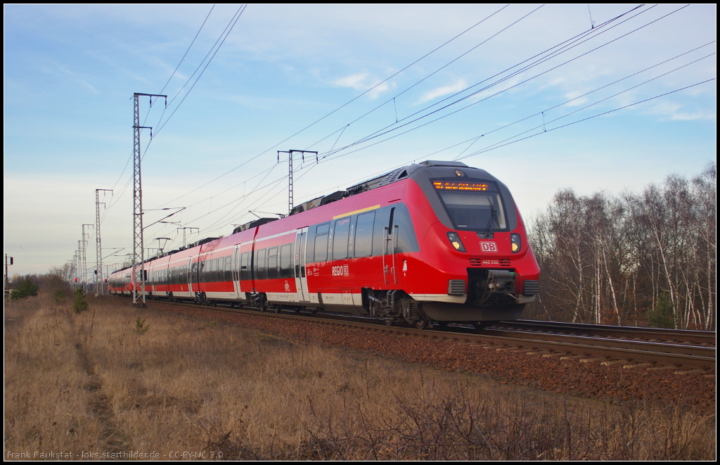 DB Regio 442 332 und 442 136 als Umleiter am 10.02.2014 wegen eines Gaslecks in Berlin-Mitte durch die Berliner Wuhlheide