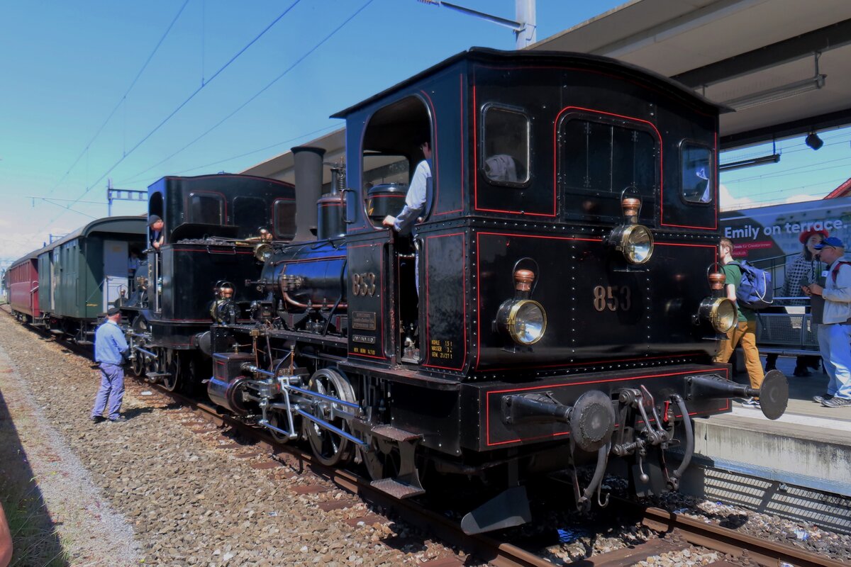 DBB 853 ist am Morgen von 17 Mai 2025 gerade in BUrgdorf eingetroffen mit ein Dampfpendelzug aus Konolfingen.
