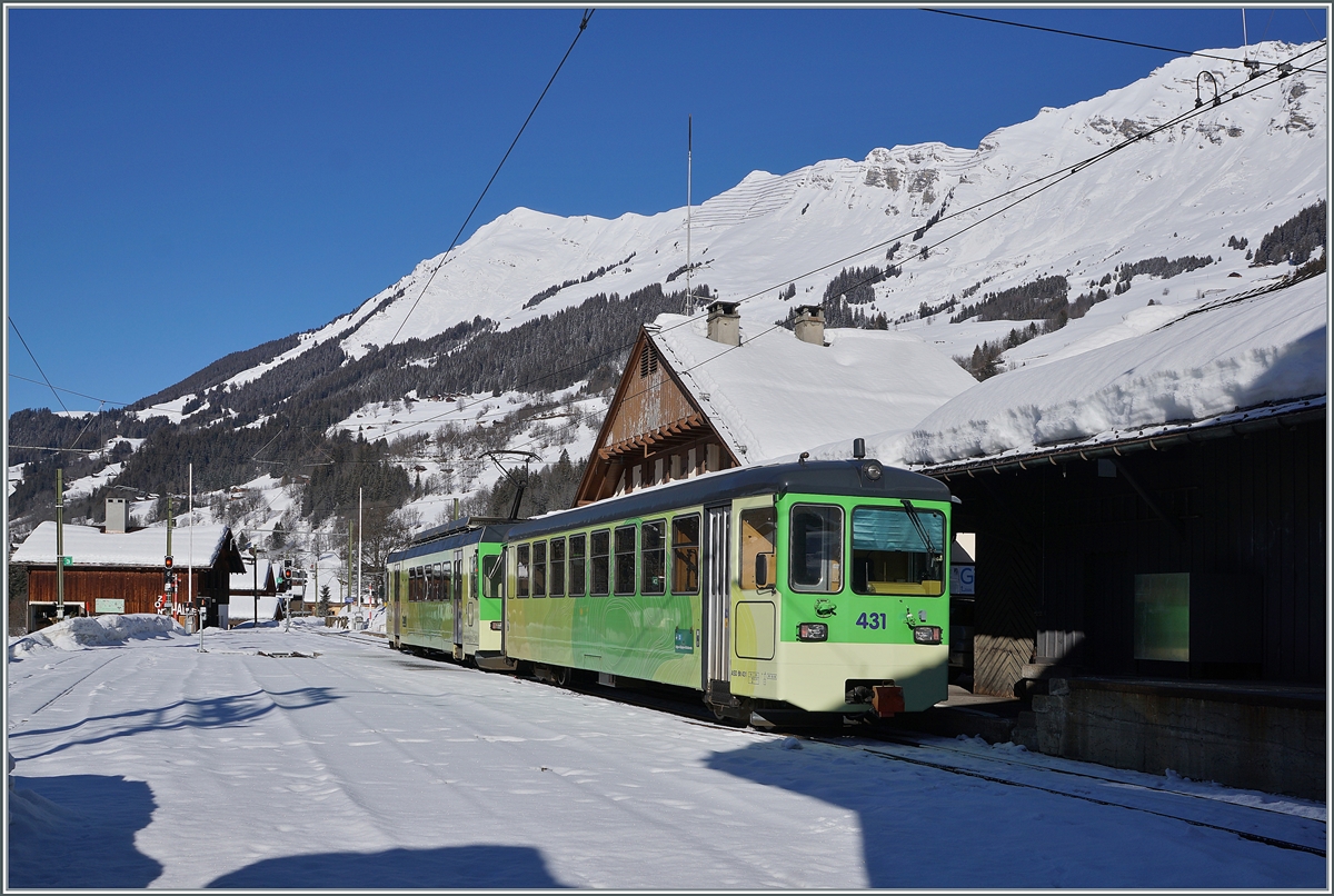 Der ASD TPC BDe 4/4 404 ist mit seinem Bt 431 in Les Diablerets eingetroffen und wird nach einem kleinen Aufenthalt nach Aigle zurck fahren. 

8. Februar 2021