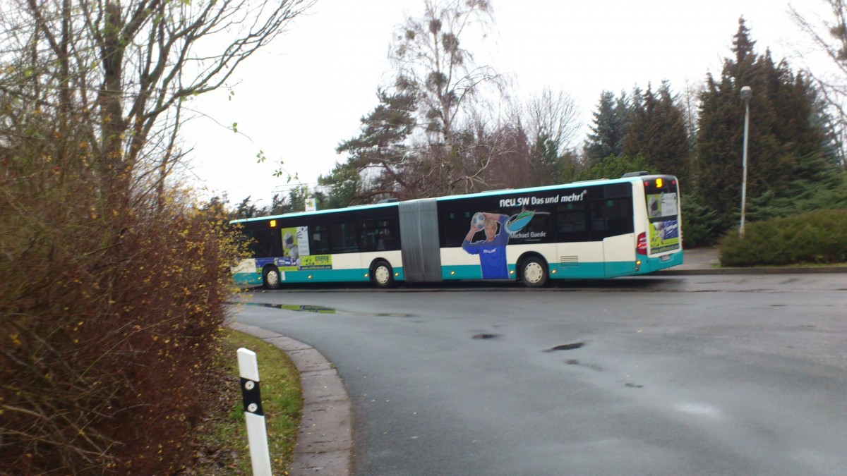 Der Citaro NB SW 587....zur abfahrt bereit am Waldfriedhof zum Bahnhof