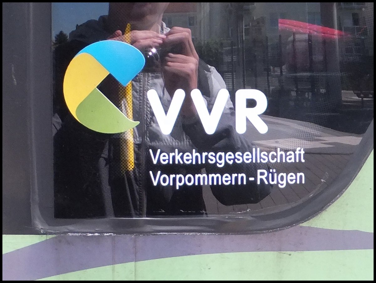 Der erste Bus auf R�gen mit dem  VVR  Logo in Bergen.