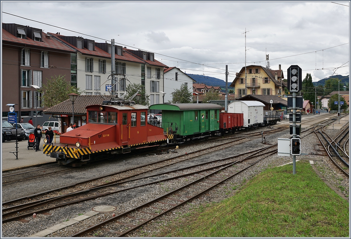 Der GFM Te 4/4 14 bei einem Blonay-Chamby-Bahn Wochendende in Blonay.

17.09.2016