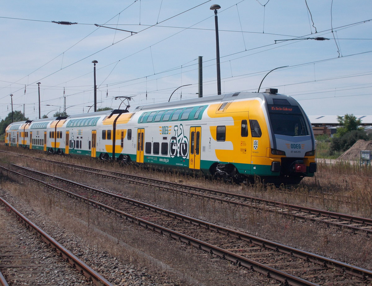 Der zweite Sonderzug,am 23.Juli 2016,in Bergen/R�gen,war die ODEG mit dem KISS ET445 115.