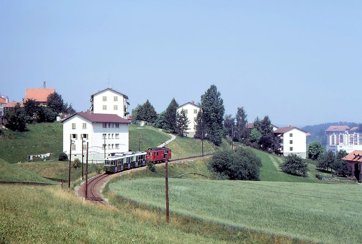 Die Ablieferung des Be8/8 13 am 28.Juni 1973: Hinauf geht's über die alte VBW-Strecke, die heute nicht mehr existiert. 