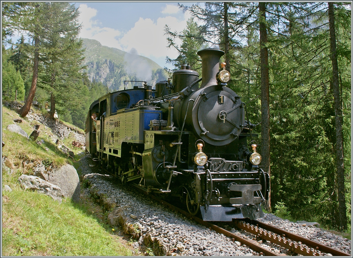 Die BFD (Brig-Furka-Disentis), heute DFB (Dampfbahn Furka Bergstrecke) HG 3/4 N 1 zwischen Gletsch und Oberwald.
5. August 2013