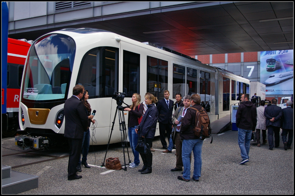 Die  Istanbul Tram  wurde komplett aus einer Hand entwickelt. Design und Bau kommt vom Betreiber Istanbul Ulasim. So konnten zum einen alle technischen werklichen Ziele gebndelt werden, aber auch innovative Ideen in das Desing einfliessen - InnoTrans Berlin 2014