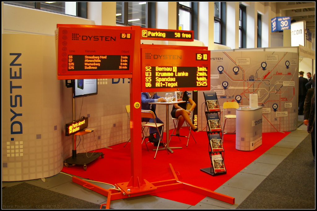 Die polnische Firma Dysten zeigte an ihrem Messestand auf der InnoTrans 2014 in Berlin mehrere Fahrgastinformationssysteme und auch Displays für Routenvisualisierung oder Parkhausbelegung an.

Webseite Hersteller (english): http://www.dysten.pl/en/
