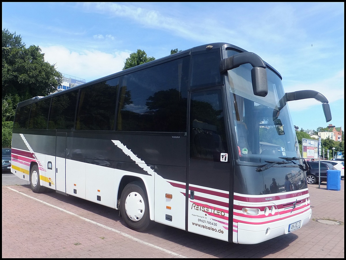 Dr�gm�ller-Volvo B12-600 von ReiseLeo aus Deutschland im Stadthafen Sassnitz.