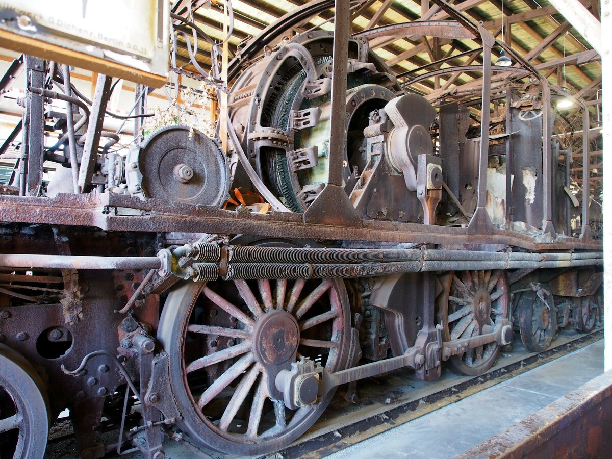 E 00 02 preu�ische ES 2 in der Monumentenhalle im Technik Museum Berlin am 09.09.2018.