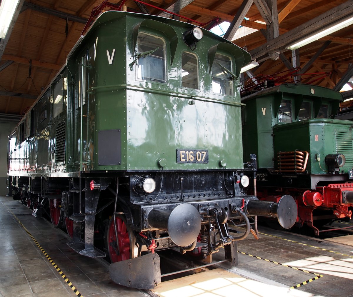 E 16 07 mit Buchli-Antrieb in der Lokwelt in Freilassing am 01.09.2019. 