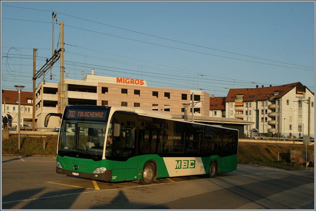 Ein  MBC  Bus wartet in Bussigny auf seine Reisende.
31. Jan. 2014
