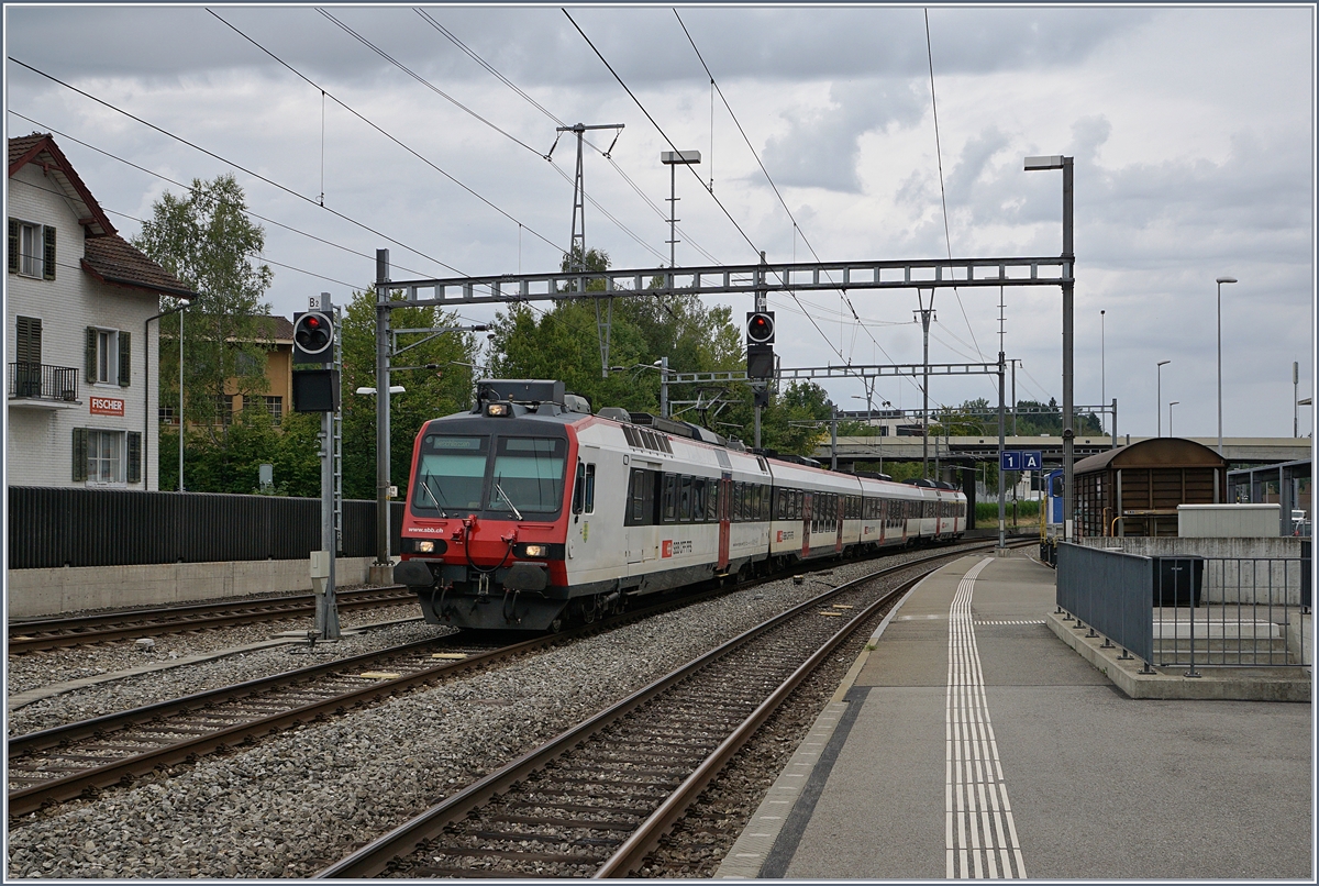 Ein SBB Domino erreicht von Olten kommend, Sursse. 
27.Aug. 2017