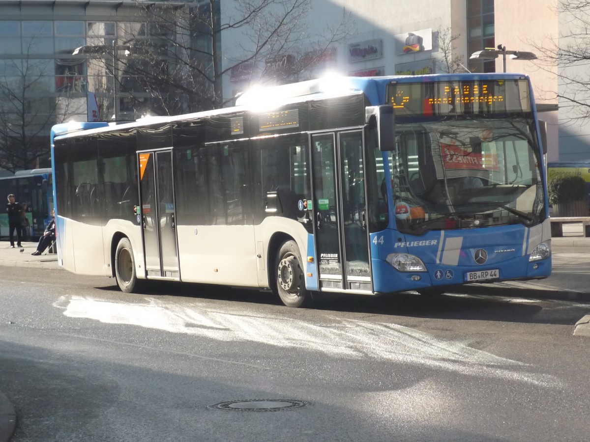Einer der neuen MB-Citaro 2 mit Euro6 Wg 44, der Fa.Pflieger aus B�blingen am ZOB in Sindelfingen am 18.01.2014