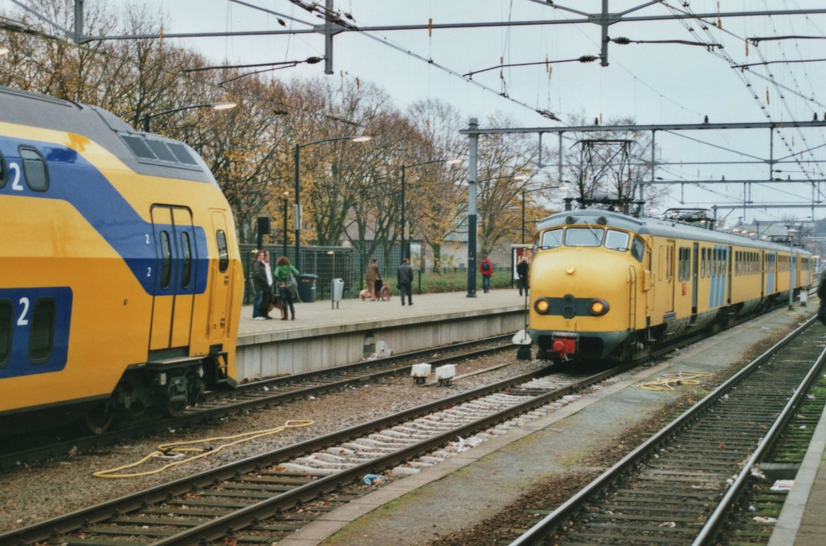 Ex-NS 766 steht am 28 November 2011 in Venlo. 