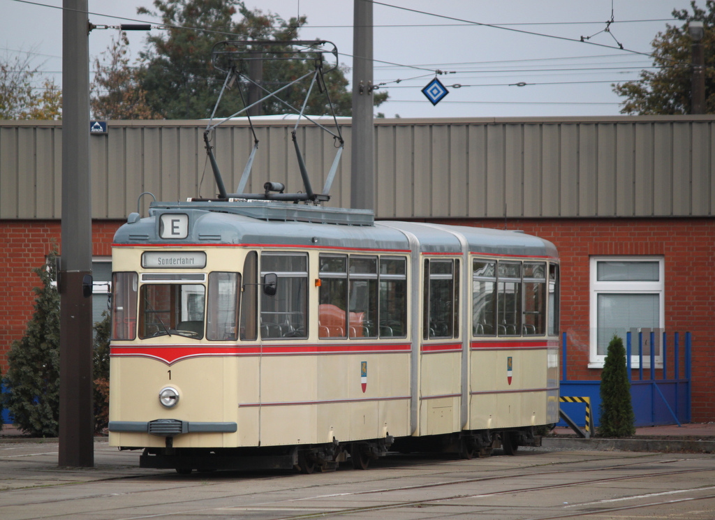 Gelenktriebwagen des Typs G4(Wagen 1)abgestellt am Nachmittag des 14.10.2016 auf dem Betriebshof der Rostocker Stra�enbahn AG.