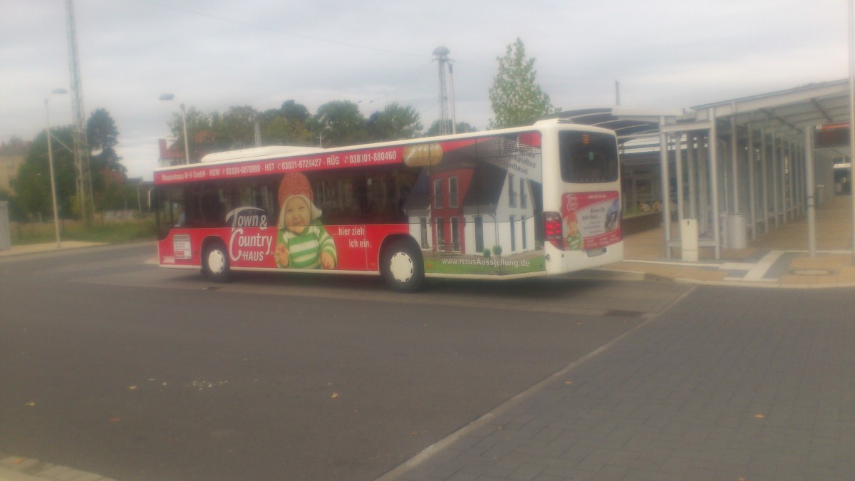 ....hier am Busbahnhof in Greifswald steht dieses Setra (OVP VG 151) der Firma Breitenbach die in der Region den �berlandverkehr absolvieren