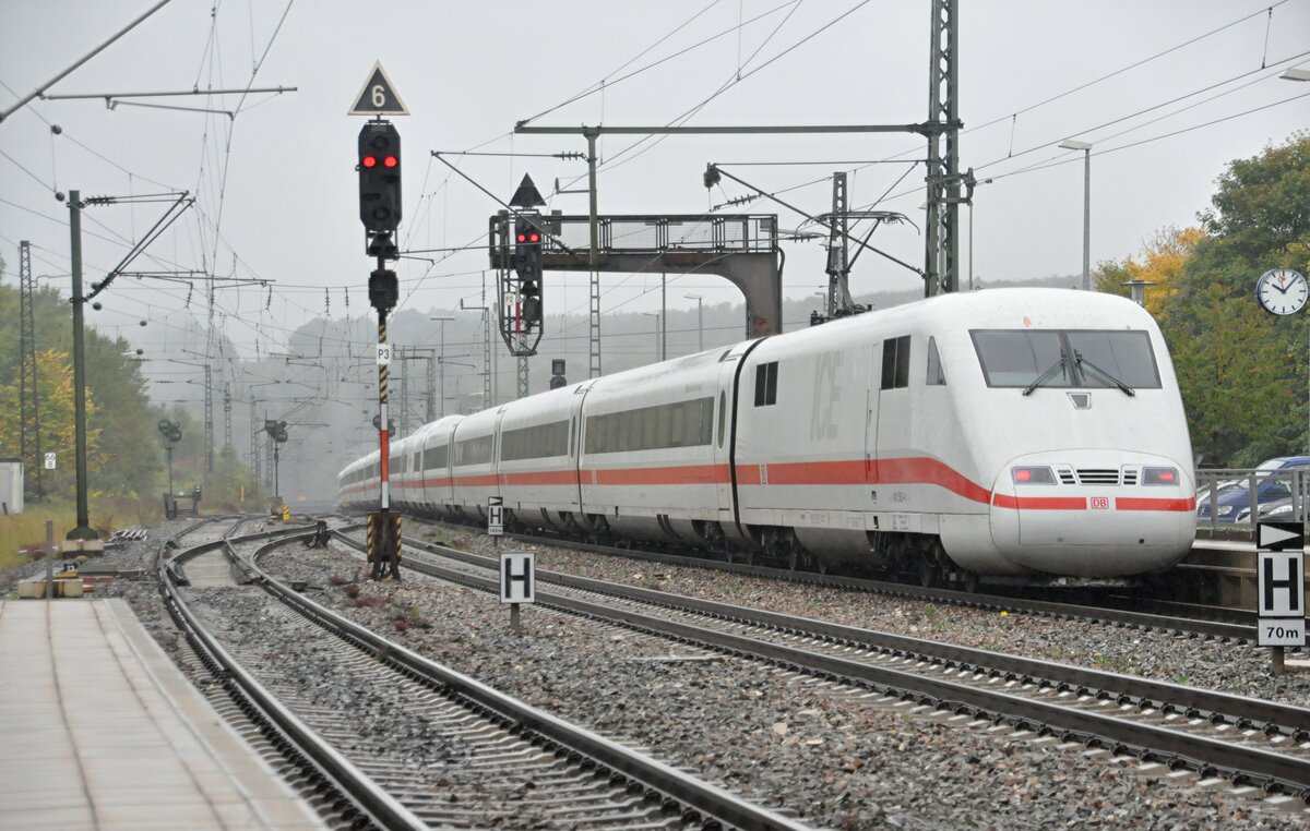 ICE 1,  401 062-5 in Amstetten am 25.09.2010.