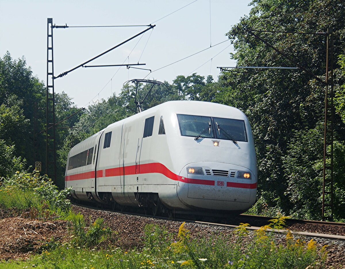 ICE 1 Nr. 401 052 in Ulm am 04.08.2014.