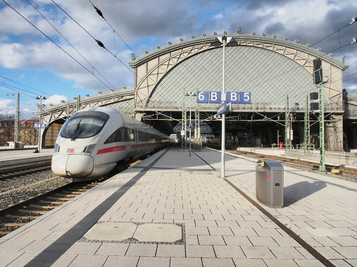 ICE 3 in Dresden Neustadt am 16.04.2016.