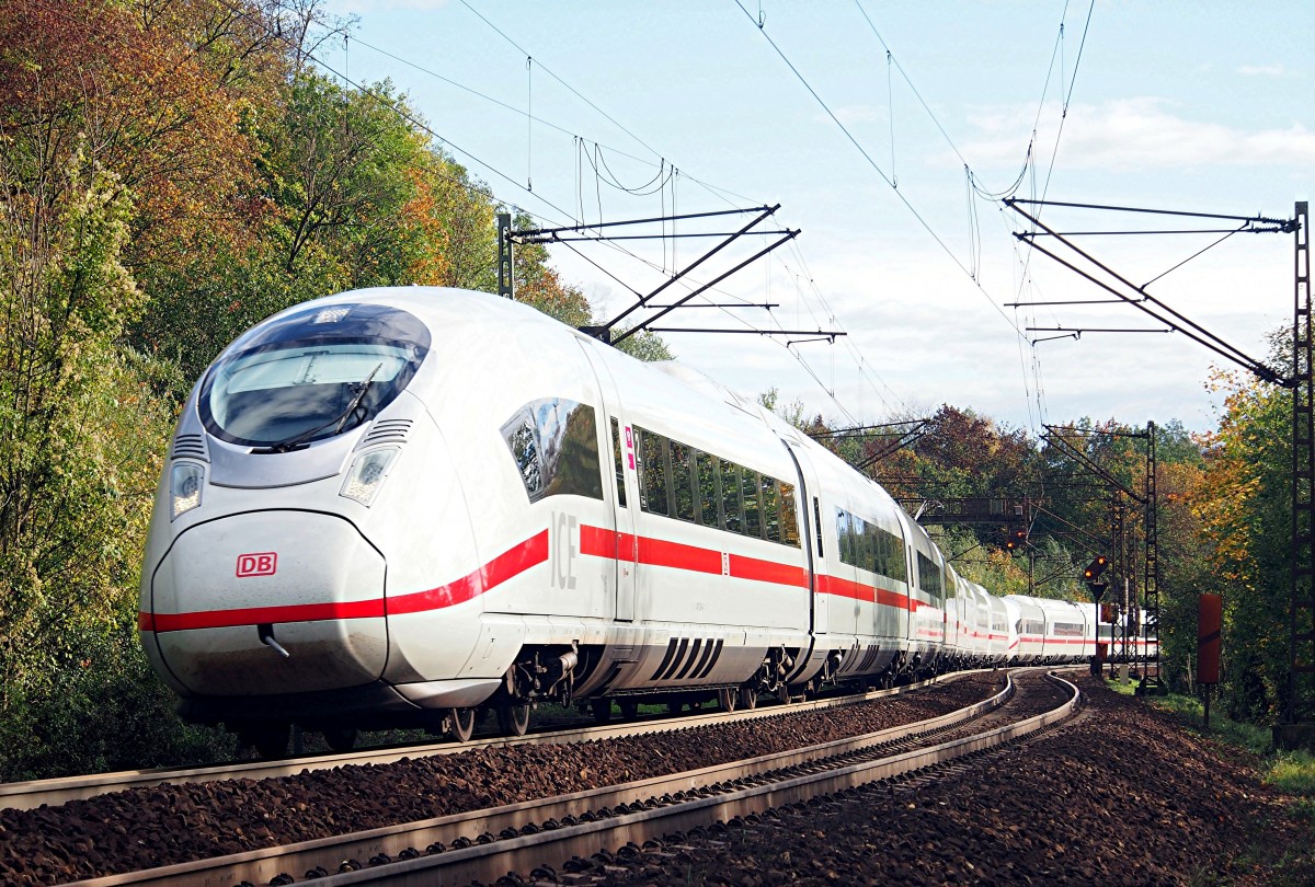 ICE 407 516 Velaro D Nr.716 fährt aus Ulm aus, am 21.10.2014.