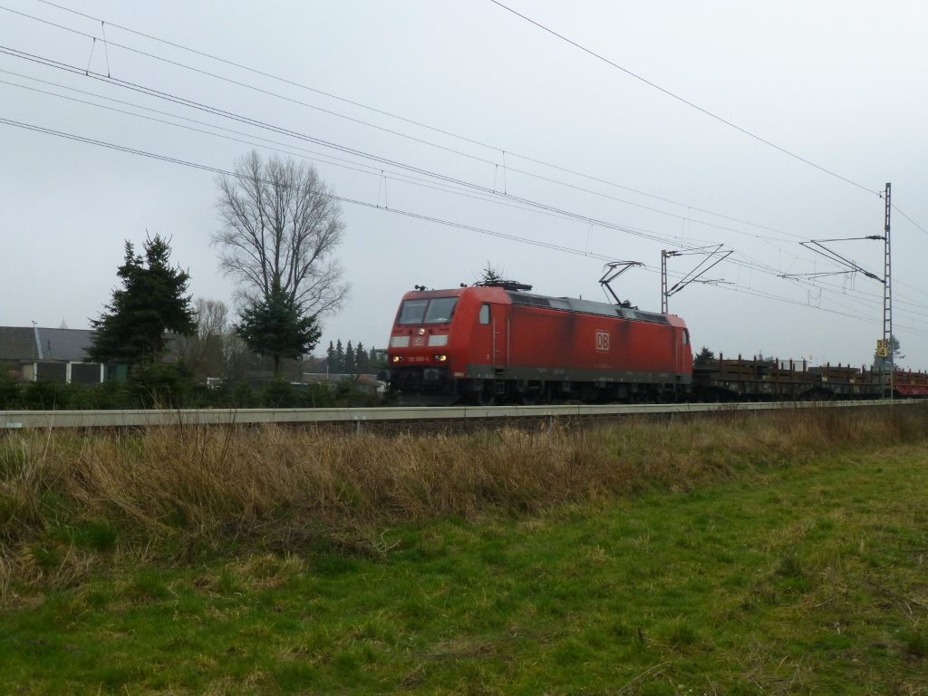 Immer noch mit DB-Logo ist 185 406 unterwegs, die jetzt aber f�r IGE f�hrt, 5.3.14.