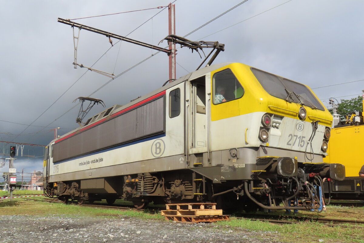 In 2022 haben die Freiwilliger von PFT-TSP NMBS 2715 die aktuelle Lackierung gegeben. Am 17 Augustus 2024 steht der Lok in das Retrotrain Museum der PFT-TSP.