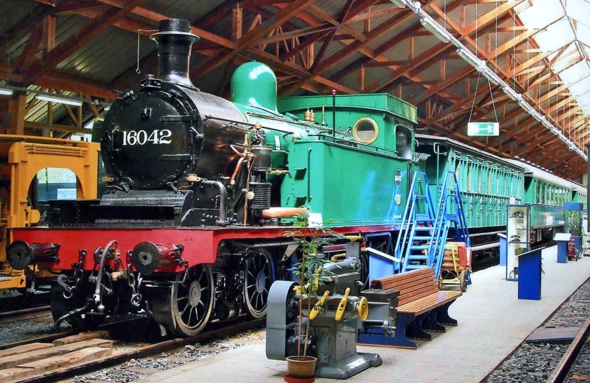 Ins Museum von der CFV3V in Treignes steht auch am 26 September 2009 16.042. 