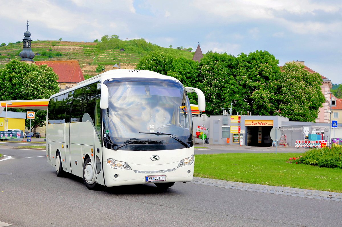 King Long aus �sterreich in Krems gesehen.