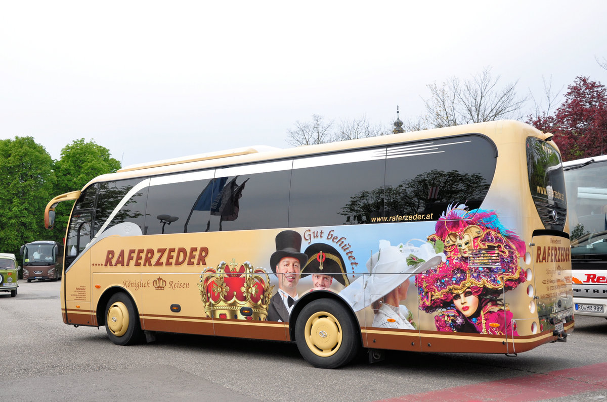 King Long vom Reisedienst Raferzeder aus �ber�sterreich in Krems gesehen.