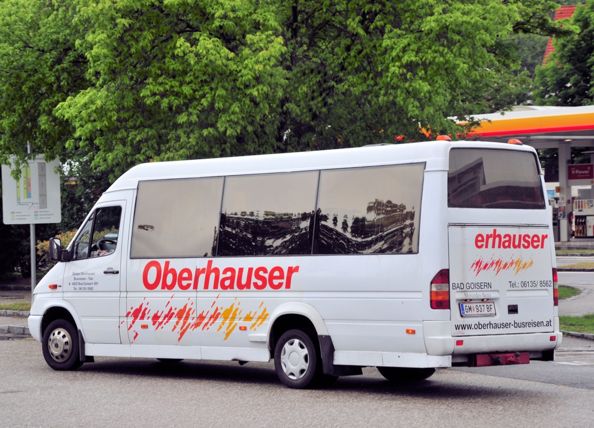 Kleinbus Mercedes Sprinter von Oberhauser aus �sterreich am 17. Mai 2014 in Krems gesehen.
