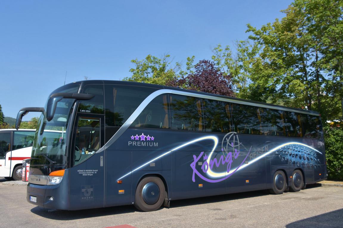  K�niglich  ausgestatteter Setra 416 HDH von K�NIG Reisen aus der BRD in Krems.