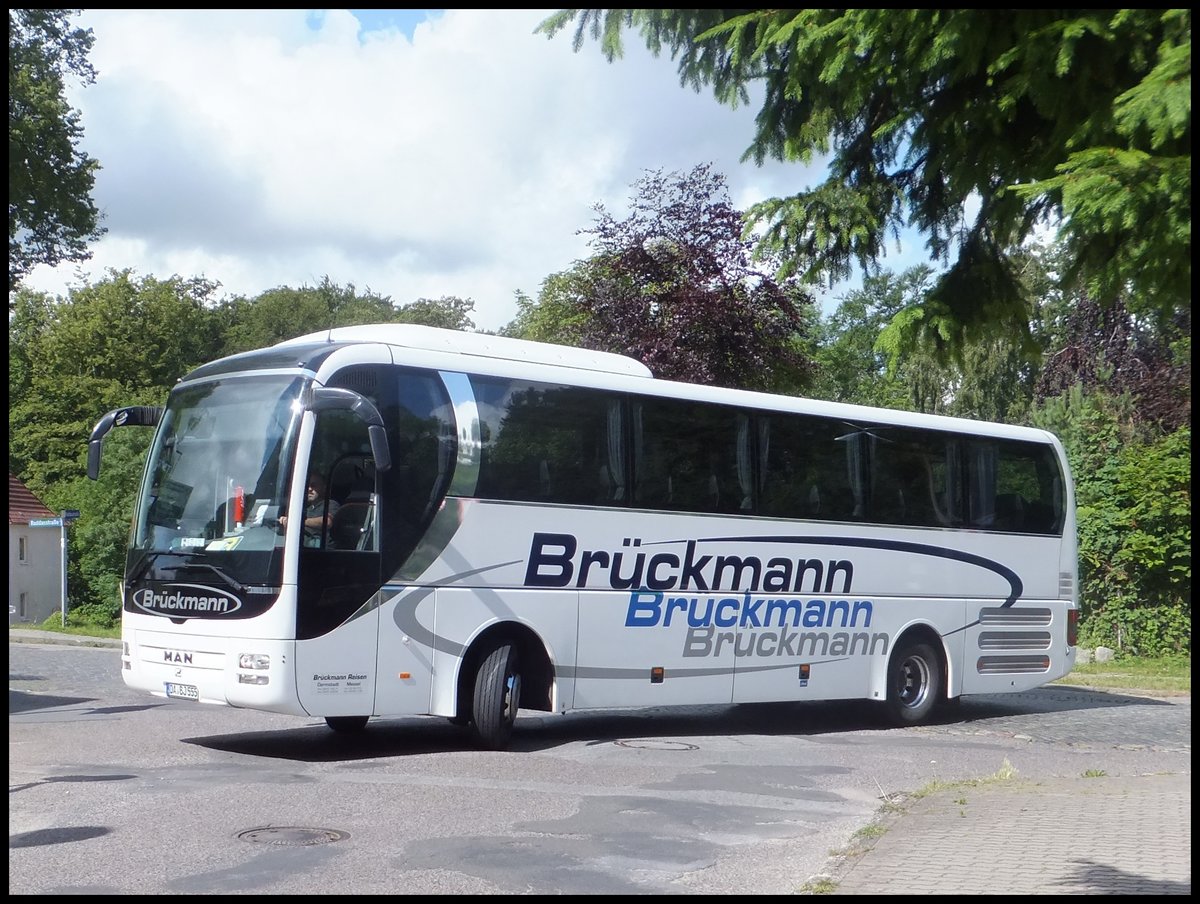MAN Lion's Coach von Brückmann aus Deutschland in Bergen. 
(Man achte auf den Außenspiegel :D)