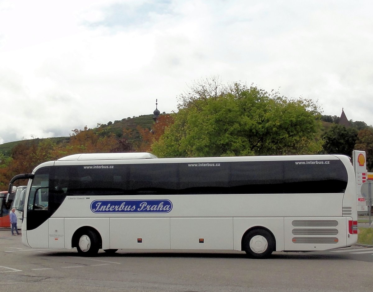 MAN Lions Coach von Interbus.cz in Krems gesehen.