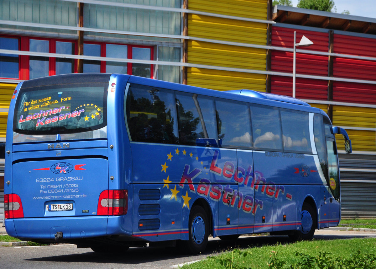 MAN Lion`s Coach von Lechner-Kastner aus der BRD in Krems unterwegs.