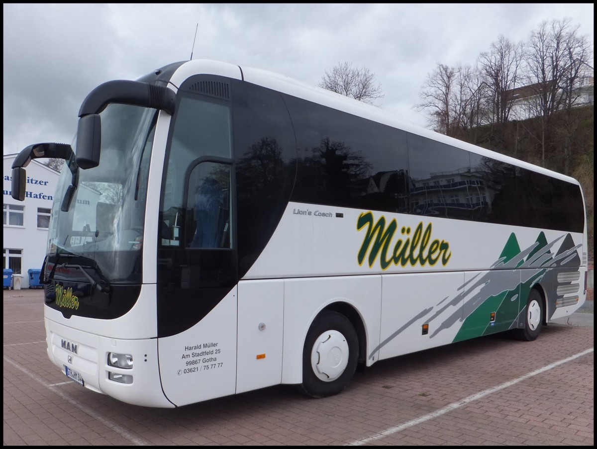 MAN Lion's Coach von M�ller aus Deutschland im Stadthafen Sassnitz.