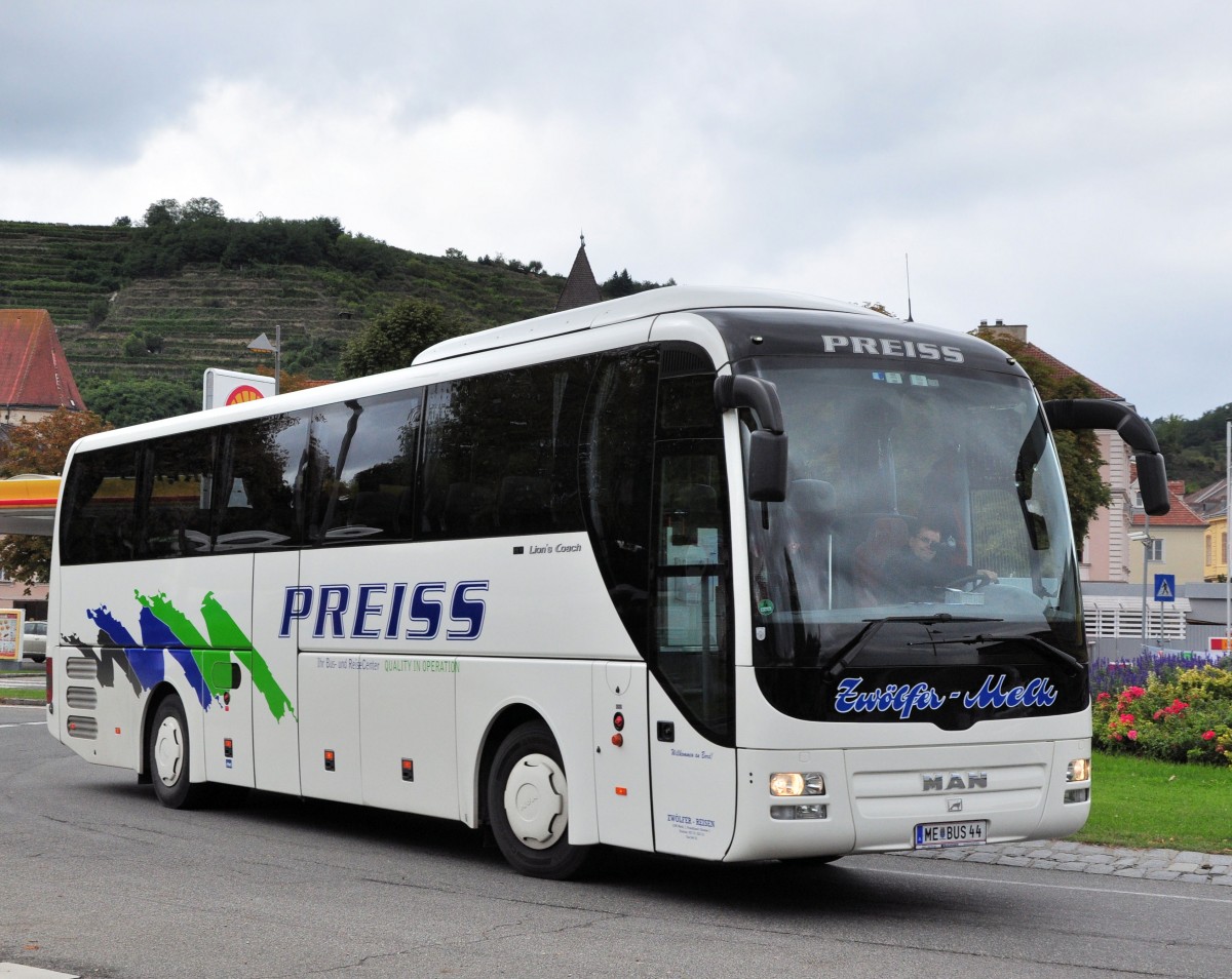 MAN LION`s COACH von PREISS Reisen aus Nieder�sterreich im September 2013 in Krems gesehen.