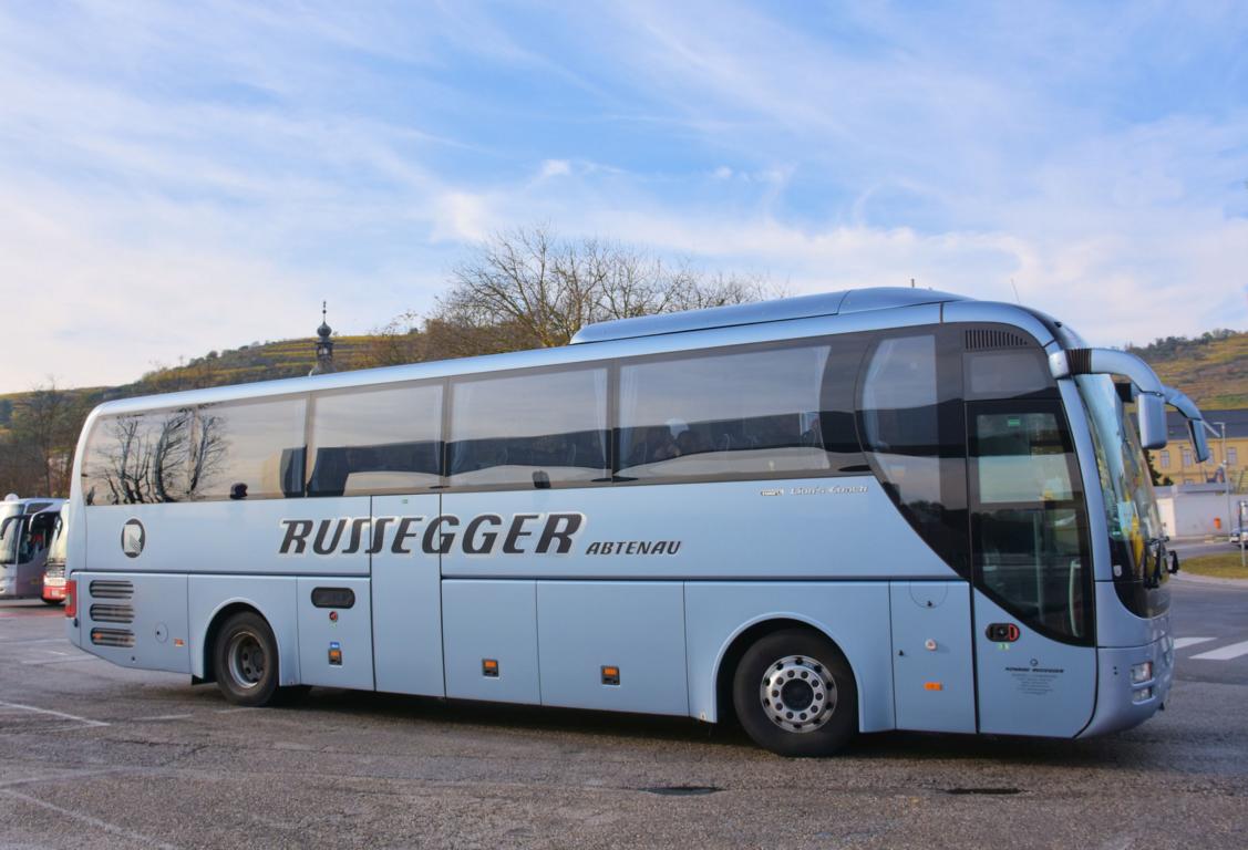 MAN Lion`s Coach von RUSSEGGER Reisen aus �sterreich im Okt. 2019 in Krems.