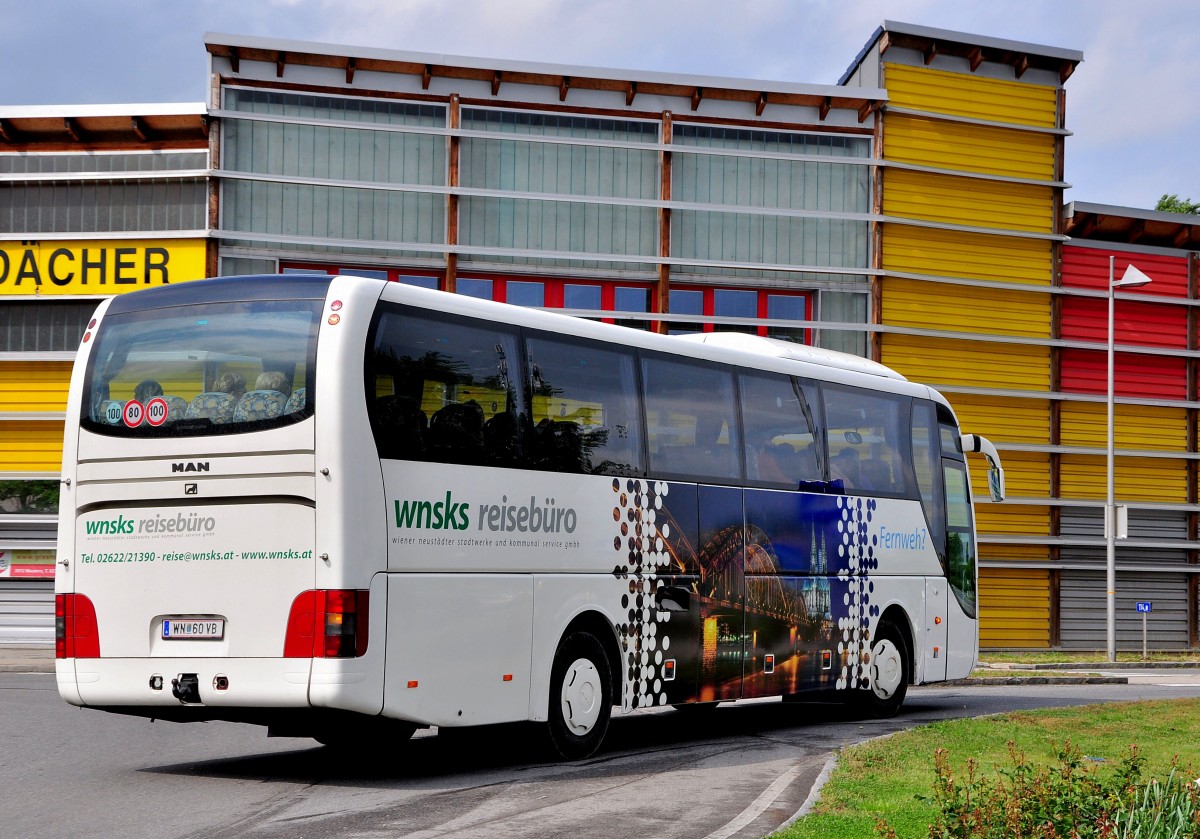 MAN Lions Coach vom WNSKS Reiseb�ro aus �sterreich am 18.Mai 2014 in Krems gesehen.