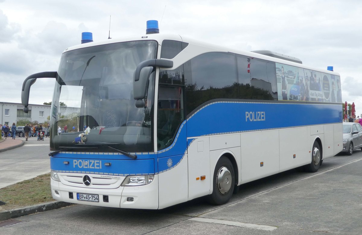 MB Tourismo der Bundespolizei gesehen beim Tag der offenen Tür anl. 60 Jahre Bundespolizei Hünfeld im September 2019